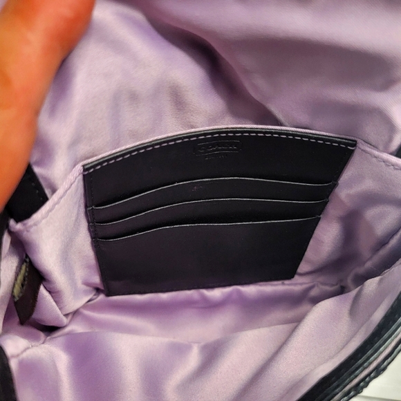 Coach quilted leather with c logo metal crossbody strap - Picture 4 of 10